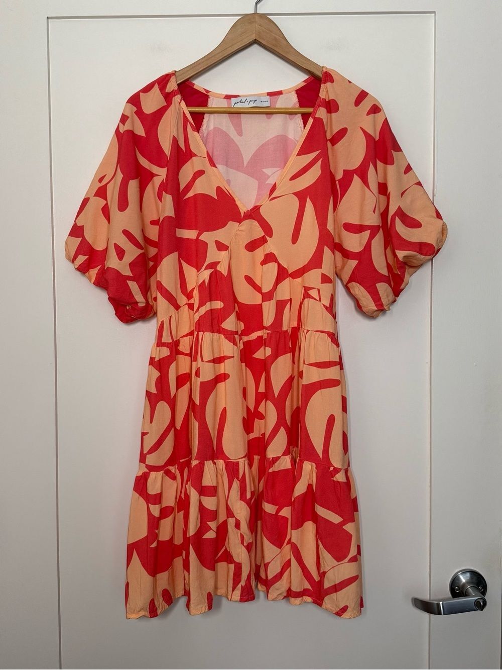 Petal & Pup Midi Dress Sz M Orange Pink Short Puff Sleeve V Neck Resort Vacation